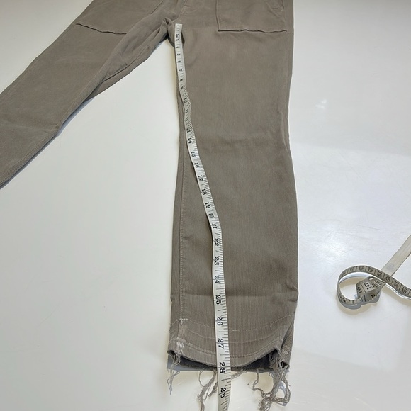 The GREAT. The Skinny Armies Corduroy Pants Beige Size 27 - Picture 9 of 11